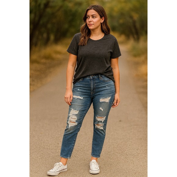 Judy Blue Denim - Judy Blue Distressed Boyfriend‎ Fit Jeans Medium Wash Size 3 26